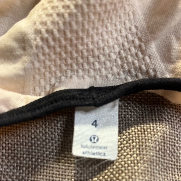 2/$30 LULULEMON In the Flow Tank - Heathered Butter Pink - Picture 4 of 6